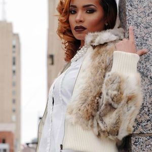 Vintage 100% Genuine fur in “like new” condition